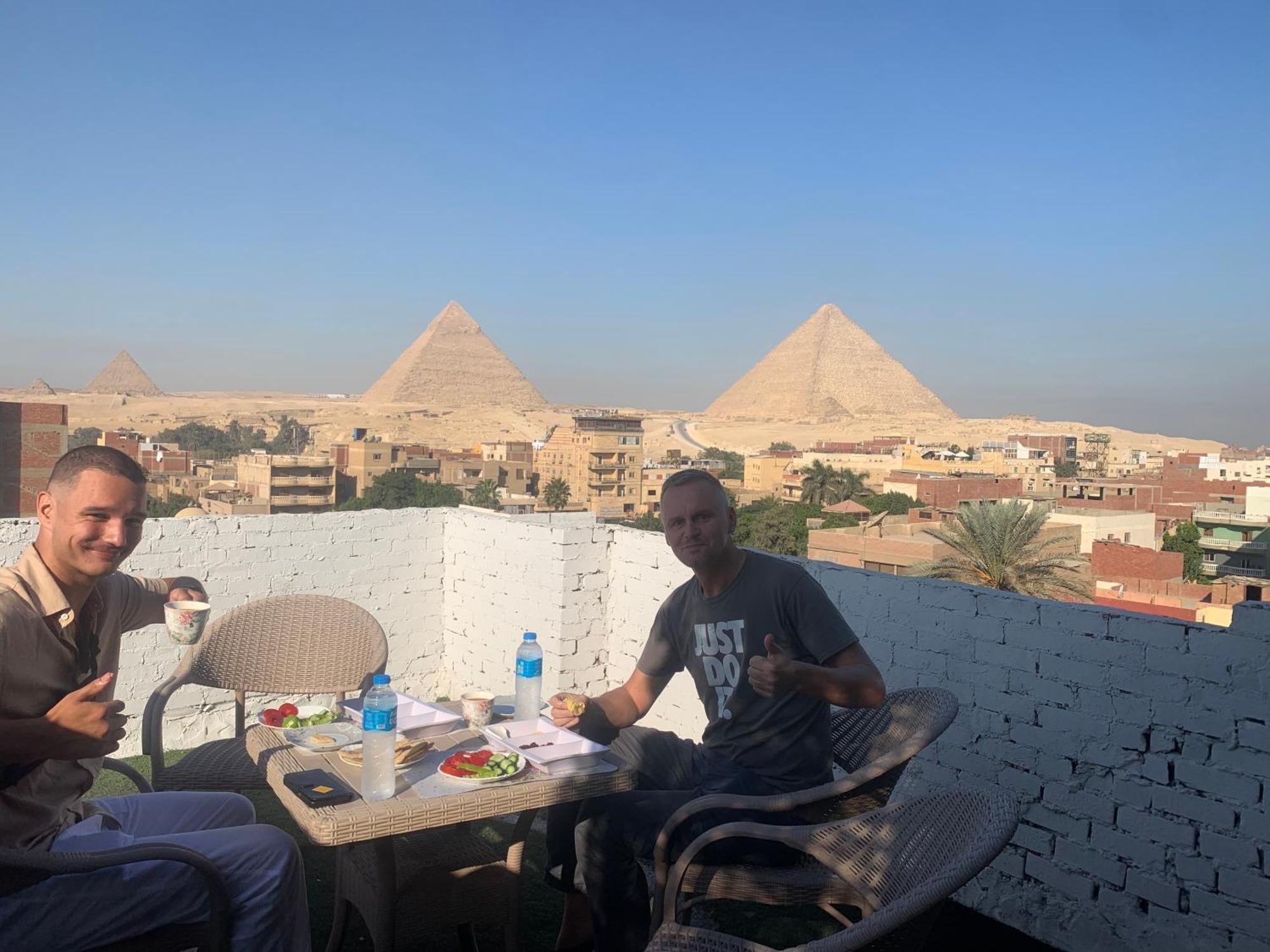 Loay Pyramids View Apartman Kairó Kültér fotó